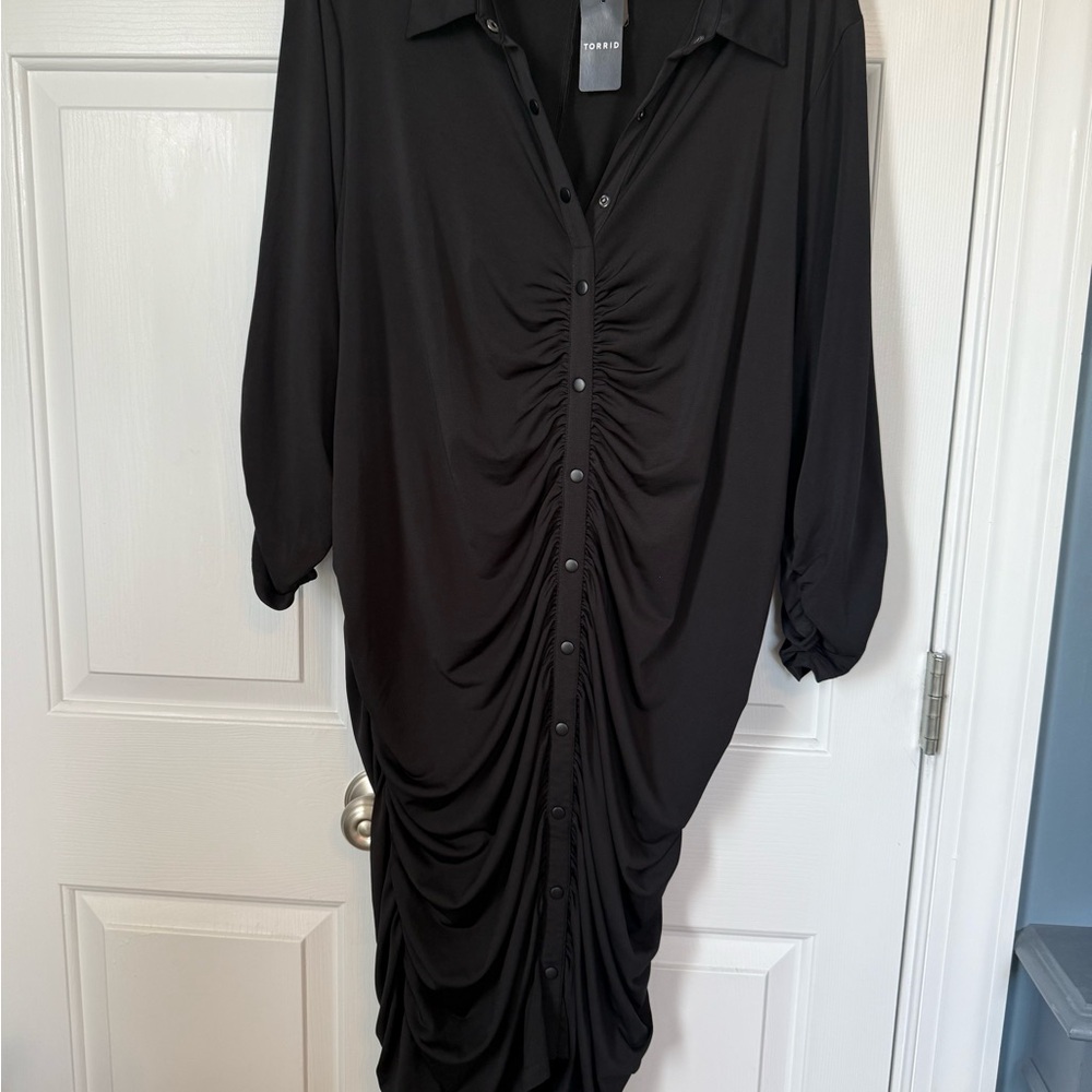 NWT Torrid Black Long Sleeve Ruched Dress